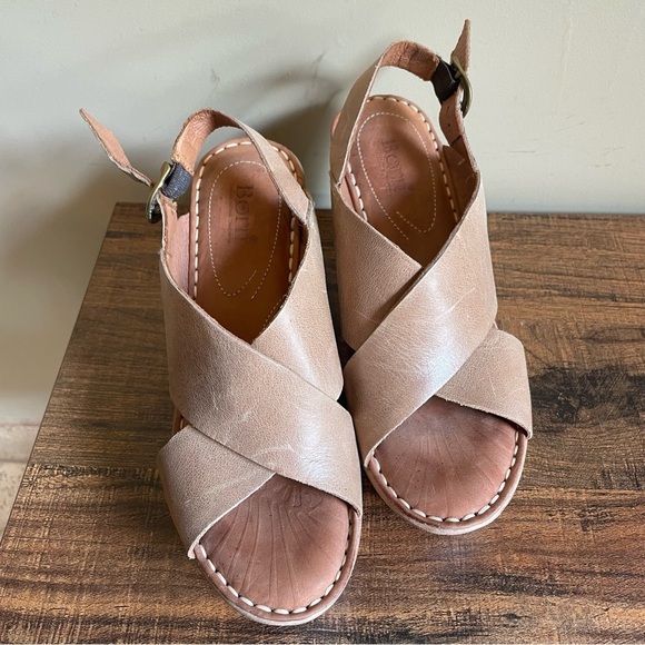 Born Leather Wedge Sandals in Brown Tan Size 7 - Picture 2 of 6